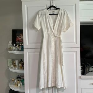 Magaschoni linen midi dress size 4. Used once.